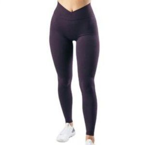Alphalete surface power leggings- purple small